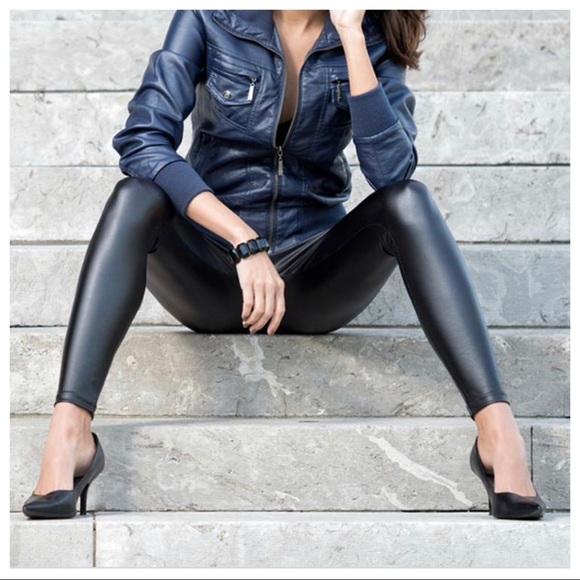ShopEvelynne Pants - Faux leather slimming amazing fit leggings